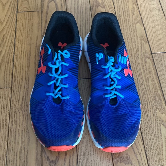 Under armour x series boys size US 4 sneakers - Picture 1 of 4